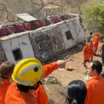 Ônibus que partiu de Juazeiro do Norte  capota e 15 romeiros morrem em  Alagoas
