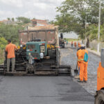 Prefeitura de Santa Quitéria inicia nova etapa de pavimentação asfáltica com mais de 19 mil m² de melhorias