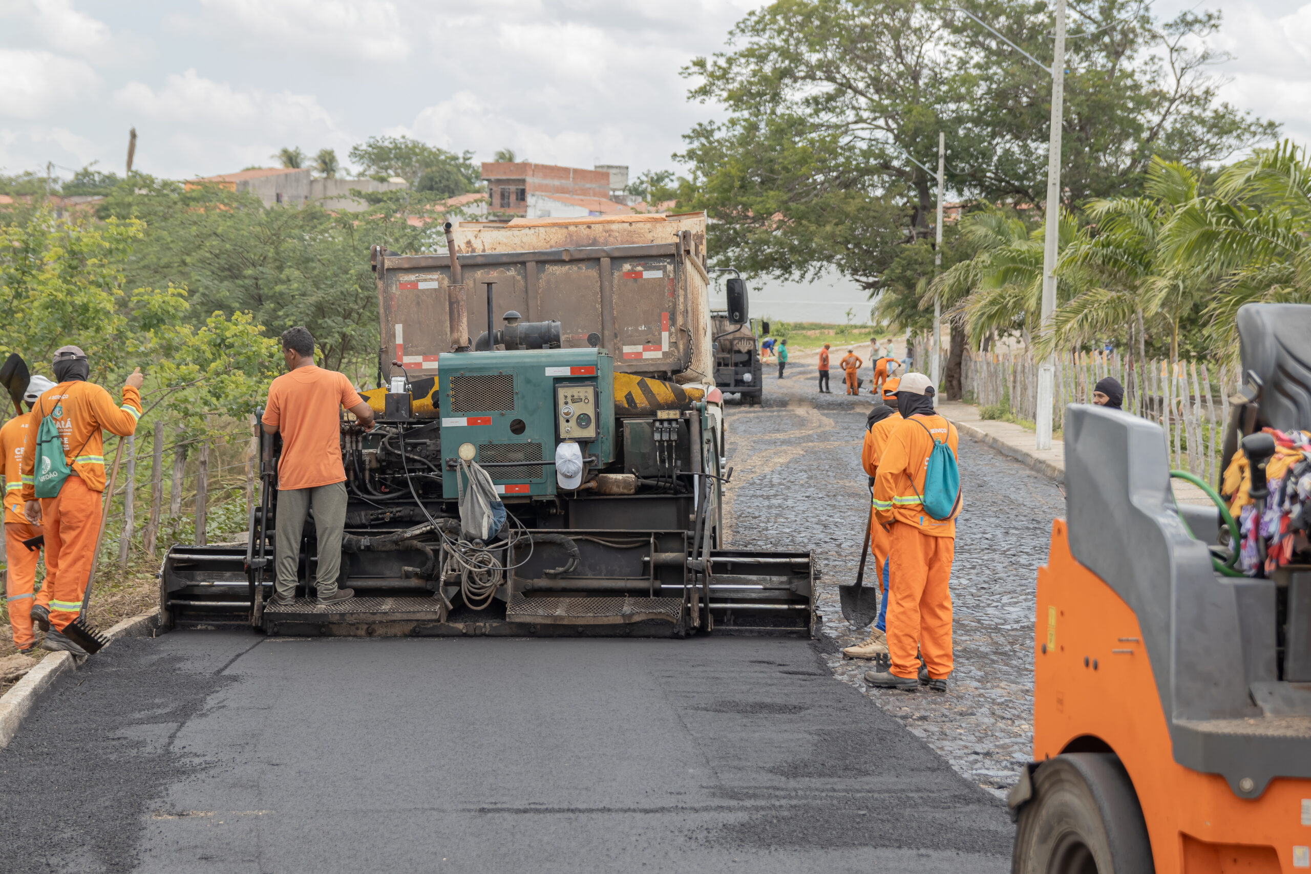 Prefeitura de Santa Quitéria inicia nova etapa de pavimentação asfáltica com mais de 19 mil m² de melhorias