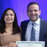 Câmara afasta irmão de Wesley Safadão da Prefeitura de Aracoiaba (CE) e empossa vice-prefeita