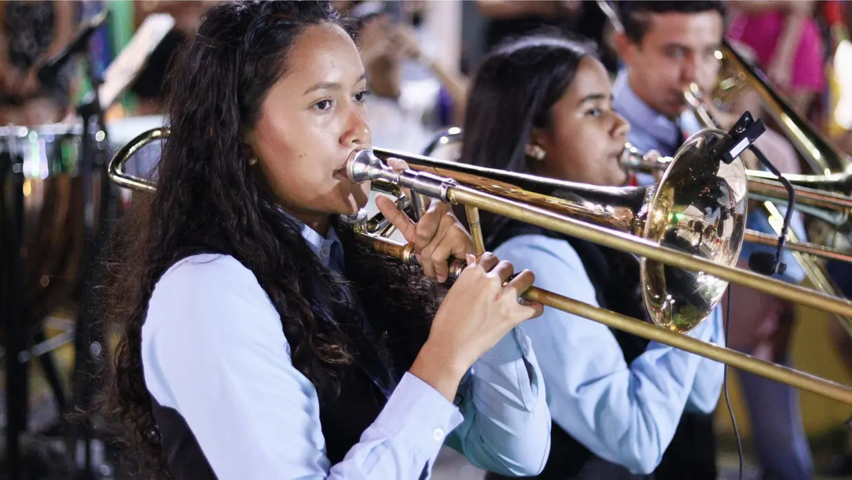 Musicista formada por orquestra do  de Croatá é aprovada em concurso da  Aeronáutica