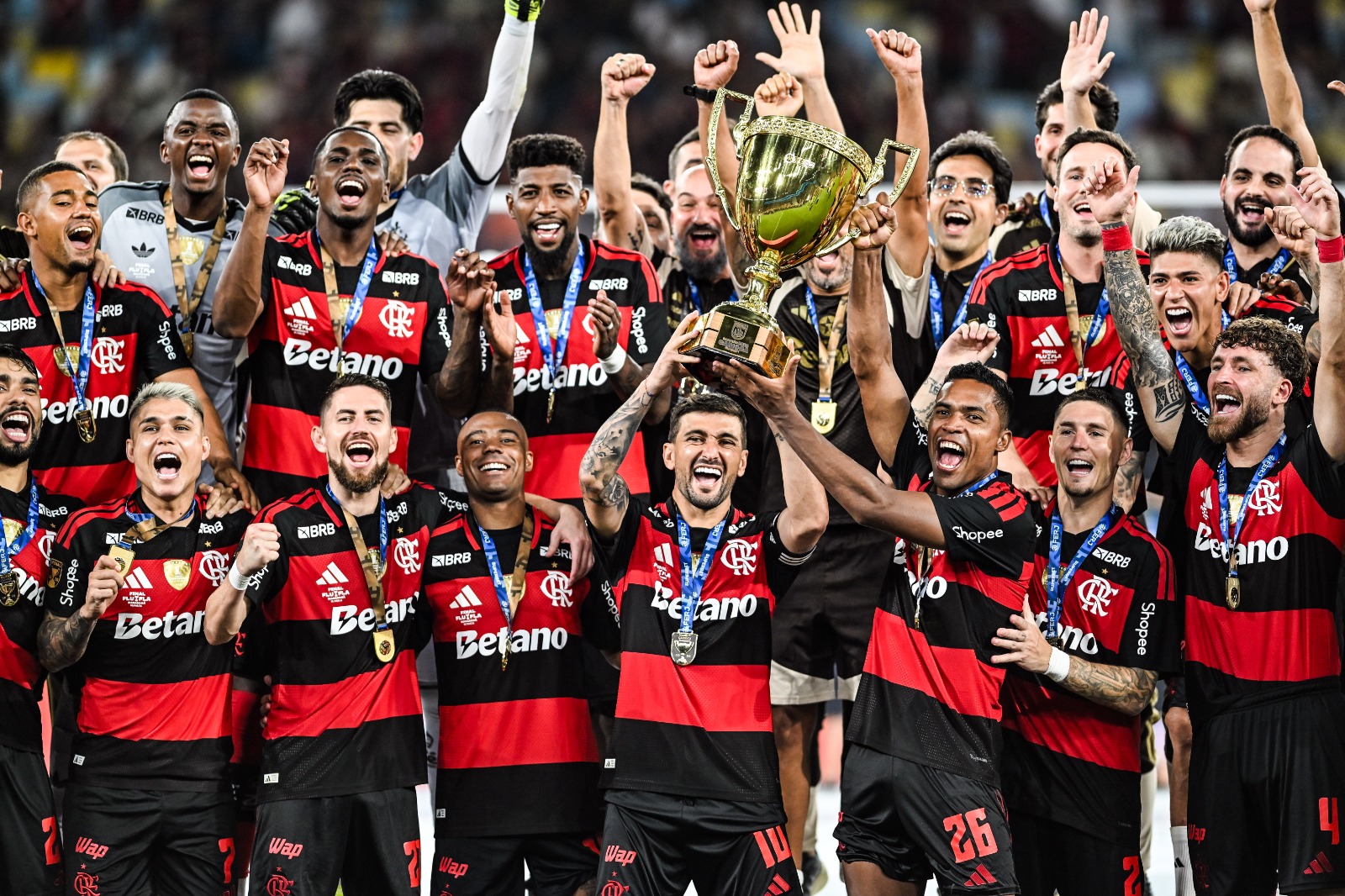 Nos pênaltis, Flamengo vence Fluminense e é campeão do Campeonato Carioca 2026