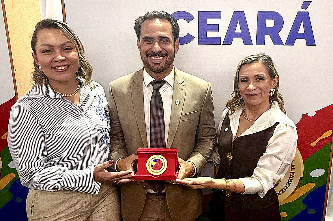 Nova Russas é contemplada com selo ouro em evento do Ministério da Educação em Brasília