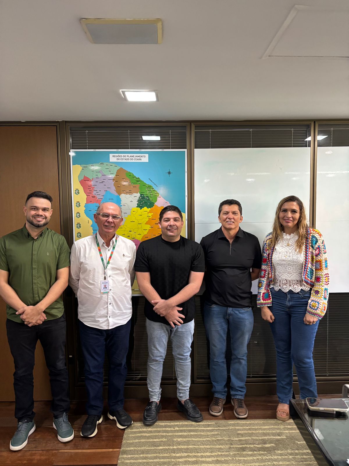 Prefeitos de Ararendá, Ipaporanga e Poranga reuniram-se  Nesta segunda (11) com o secretario Nelson Martins para revindicar uma base do RAIO para a região
