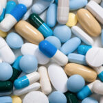 Anvisa determina retirada de medicamentos para colesterol e corticoide do mercado