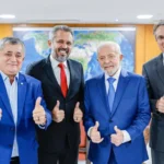 Lula, Elmano e ministros Guimarães e Waldez Góes participam de entregas para acelerar a Ferrovia Transnordestina