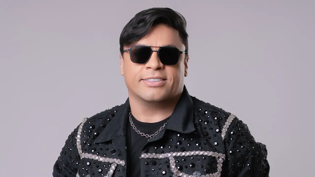 Morre Neto Araújo, cantor da banda Collo de Menina