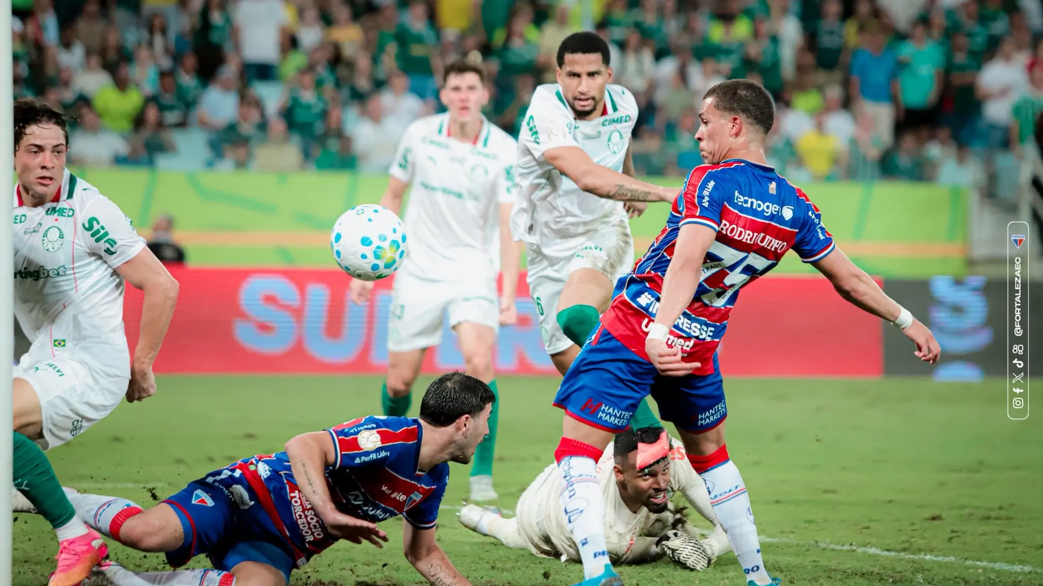 Fortaleza 3 a 2 Palmeiras: sem classificação, mas de alma lavada