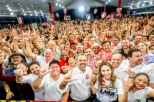 Read more about the article Elmano de Freitas mobiliza lideranças do Ceará para a campanha do presidente Lula no 2° turno