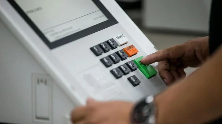 Em 20 anos, eleições de 2026 têm pior desempenho de candidatos a partir do 3º lugar ao Governo do CE